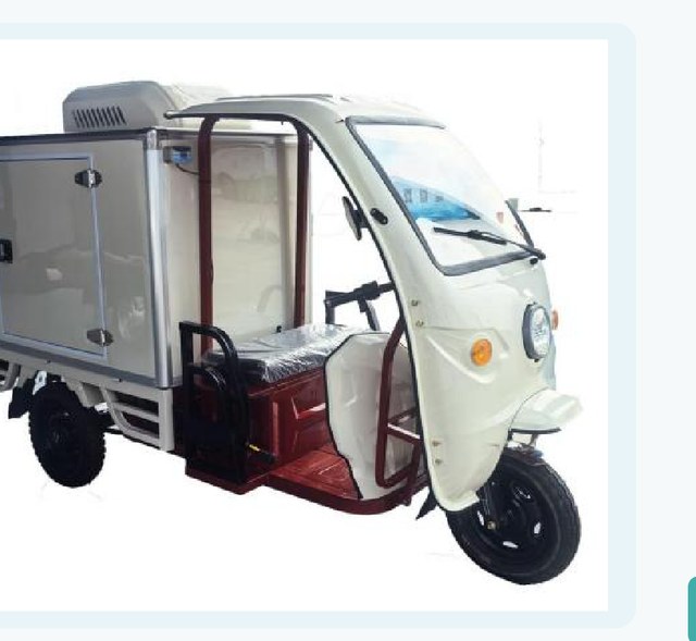 Solar-assisted electric tricycle with refrigerated cargo box for zero-emission cold delivery